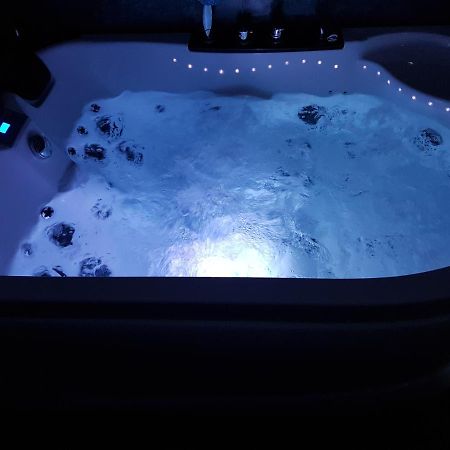 Lights Spa National Arena Mega Mall Monza Βουκουρέστι Εξωτερικό φωτογραφία